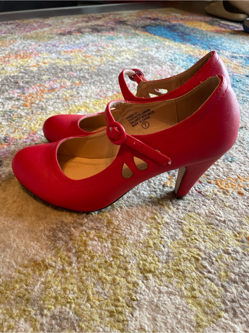 Chase & Chloe Kimmy Red Mary Jane Heels Women's sz 7 Round Toe Cutout retro mod